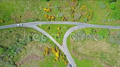 苏格兰高地单轨道和岔路口的鸟瞰图